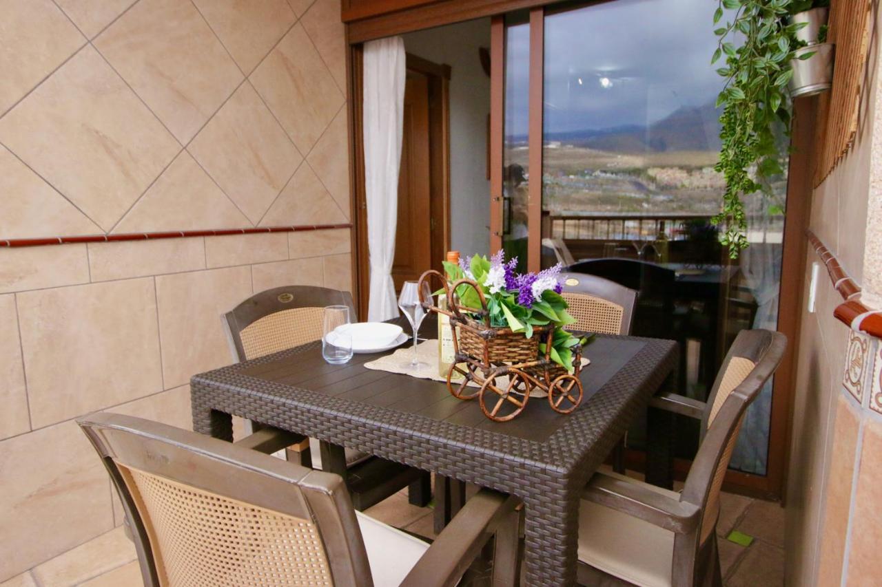 Ohana Atico Avenida Chayofita Los Cristianos  Exterior photo